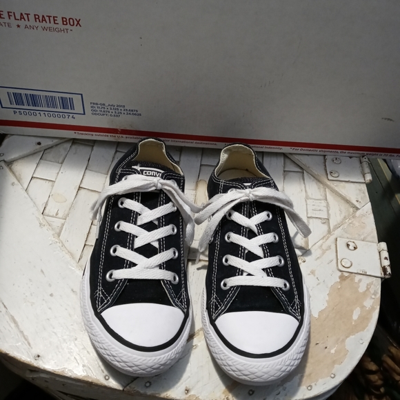 🏀 CONVERSE ALL STAR CANVAS SIZE 2🎾FABULOUS VINTAGE GIFT GIVING! 🎁 - Picture 13 of 16
